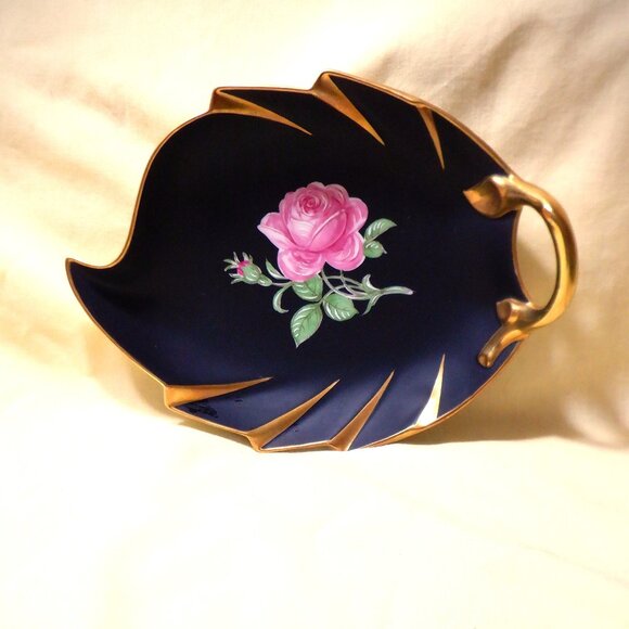 Remarkable *** Nymphenburg BLACK BEAUTY DISH *** Made in GERMANY - Picture 1 of 1